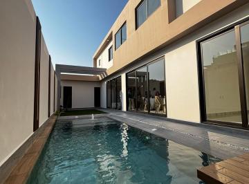 Casa · 350m² · 4 Recámaras · 2 Estacionamientos · Casa en Venta Playas del Conchal