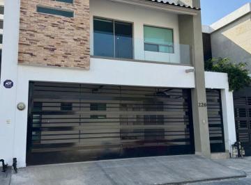 Casa de 3 habitaciones, García · Casa en Renta en Cumbres Elite Premier en Garcia, N. L.