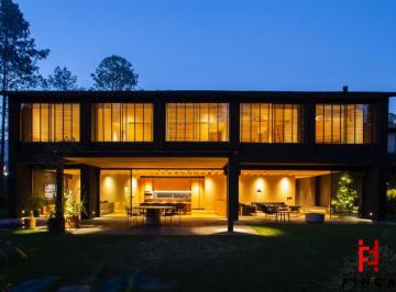 Casa de 3 habitaciones, Valle de Bravo · Casas en Condominio en Venta, Club de Golf Rancho Avandaro, Valle de Bravo