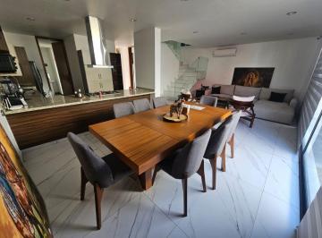 Casa en condominio de 5 habitaciones, Zapopan · Casa en Venta en Solares Residencial