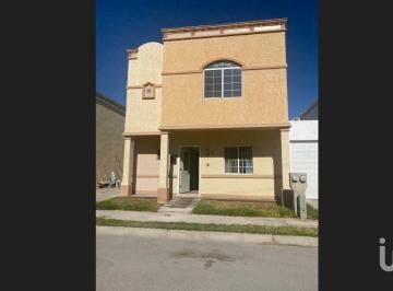 Casa · 250m² · 3 Recámaras · 2 Estacionamientos · Casa en Renta en Paseo de Los Nogales