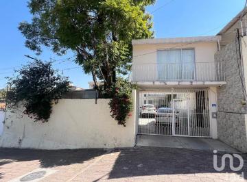 Casa · 394m² · 4 Recámaras · 5 Estacionamientos · Casa Grande en Tlaxcala Centro