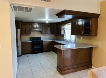 Casa de 3 habitaciones, Mexicali · Se Renta Casa Amueblada en Privada Bosques del Sol