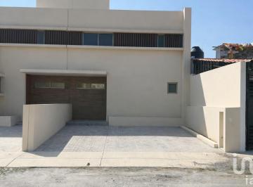 Casa · 145m² · 3 Recámaras · 2 Estacionamientos · Casa en Venta de 3 Recámaras Al Norte de Villa de Álvarez