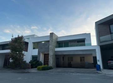 1 · Casa en Venta en Carretera Nacional, Fracc Catujanes