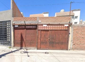 Casa de 3 habitaciones, Aguascalientes · Venta de Casa en Av Geronimo de La Cueva, Aguascalientes.