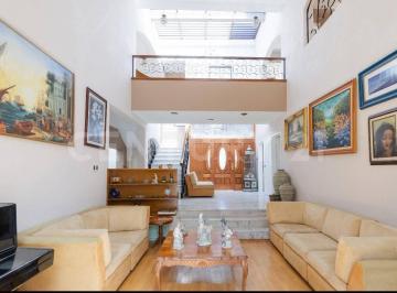 Casa · 439m² · 3 Recámaras · 3 Estacionamientos · Venta de Casa en Puebla, Zavaleta.