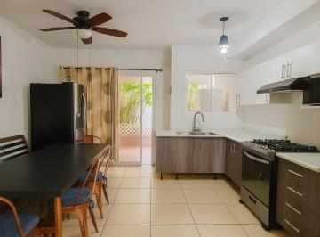 Casa · 120m² · 3 Recámaras · 1 Estacionamiento · Venta Casa Jardines del Sur 4 - Cancun