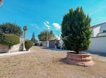 Casa de 3 habitaciones, Corregidora · ¡Gran Oportunidad! Casa Rústica de 1 Planta en Venta