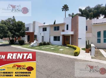 Casa · 4 Recámaras · 2 Estacionamientos · Renta Casa Claustros del Rio - Precio Es Mas Mantenimiento