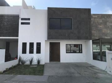 Casa de 4 habitaciones, Corregidora · Venta de Casa en Corregidora, Dentro de Condominio Villas El Roble, Zona Prolongacion Amsterdam