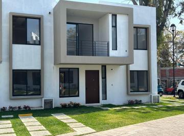 Casa en condominio de 4 habitaciones, Jiutepec · Vendo Casa con Alberca Para Estrenar Oportunidad!