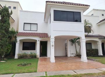 Casa de 3 habitaciones, Boca del Río · Casa en Venta en Fracc. Quintas de Andalus. Boca del Río, Veracruz