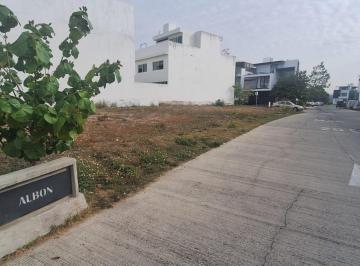 Terreno / Lote · 178m² · Terreno en Venta