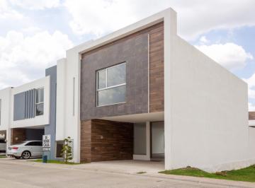 Casa · 231m² · 5 Recámaras · 2 Estacionamientos · Casa Nueva Venta, Para Entrega Inmediata, 5 Recamaras, 5 Baños Cholula, Puebla.