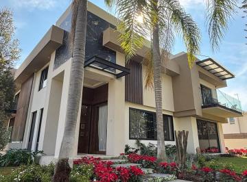 Casa · 620m² · 5 Recámaras · Casa de Lujo en Valle Real