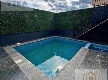 Casa · 298m² · 4 Recámaras · 2 Estacionamientos · Casa en Venta en Bosques del Valle III