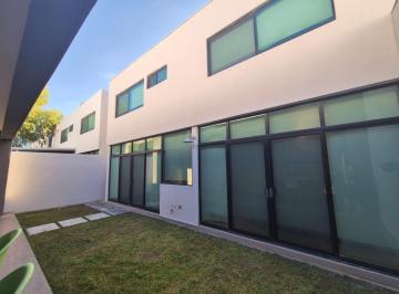 Casa · 320m² · 3 Recámaras · 3 Estacionamientos · Apv Casa en Renta en Encinos del Vergel
