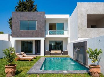 Casa de 3 habitaciones, Emiliano Zapata · Casa en Venta, Fraccionamiento Burgos de Cuernavaca.