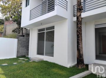 Casa · 110m² · 2 Recámaras · 2 Estacionamientos · Estrena Casa en Temixco, Conjunto con Alberca
