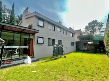 Casa de 4 habitaciones, Huixquilucan · Casa en Venta en Lomas de La Herradura, Calle Cerrada con Vigilancia y Jardín