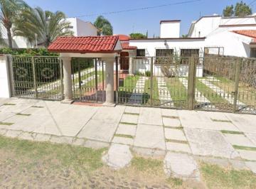 Casa de 4 habitaciones, Querétaro · Casa en Venta. Pueblo Jurica. Querétaro