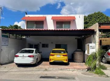 1 · Casa en Venta en Colonia Lopez Mateos Merida Yucatan