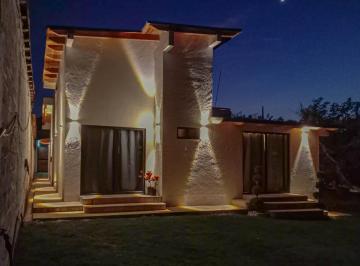 Casa · 150m² · 3 Recámaras · 2 Estacionamientos · Casa Nueva en Venta en Casas Viejas| Valle de Bravo