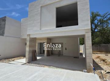 Casa · 222m² · 3 Recámaras · 2 Estacionamientos · Casa en Venta en Carretera Nacional Los Rodriguez