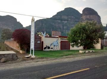 Rancho de 2 habitaciones, Tlayacapan · Finca con 3950 m² de Superficie de Terreno en Venta en Tlayacapan