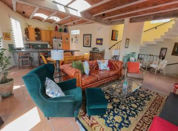 Casa · 243m² · 3 Recámaras · 1 Estacionamiento · Casa en Guanajuato Centro
