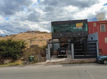 Departamento · 200m² · 2 Recámaras · Departamento con Local Comercial
