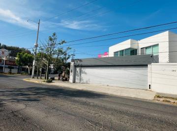 Casa uso de suelo de 4 habitaciones, Zapopan · Casa en Venta con Uso de Suelo Comercial C – Av Clouthier