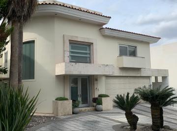 Casa de 4 habitaciones, Zapopan · Casa Venta Puerta de Hierro