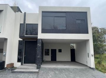 Casa de 3 habitaciones, Monterrey · Casa en Venta, Las Esmeraldas Residencial, Los Cristales, Mty, Carretera Nacional.