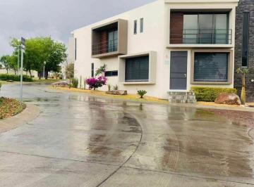 Casa de 4 habitaciones, León · Casa en Renta Lomas del Molino 2