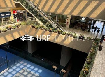 Local en centro comercial , Miguel Hidalgo · Súper Local en Renta en Bosque de Las Lomas