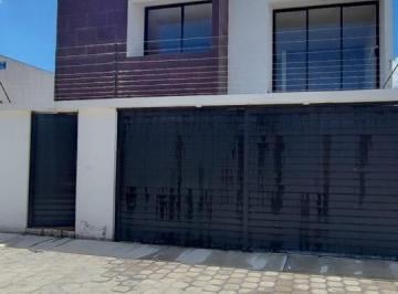 Casa · 260m² · 3 Recámaras · 2 Estacionamientos · Venta de Casa en Cerrada Benito Juarez, Lazaro Cardenas, Metepec