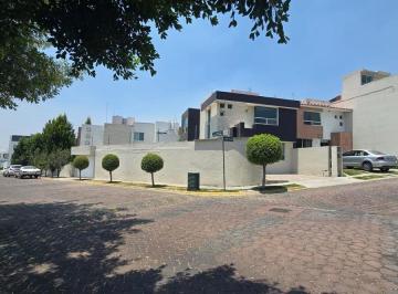 Casa · 238m² · 3 Recámaras · 3 Estacionamientos · Lomas del Valle