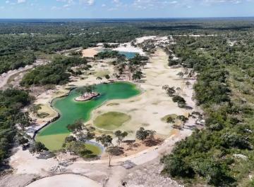 1 · Lotes Residenciales en Venta con Amenidades y Campo de Golf Al Norte de Merida Yucatan
