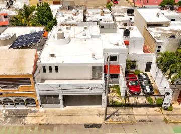1 · Casa Sobre Av en Francisco de Montejo, Merida