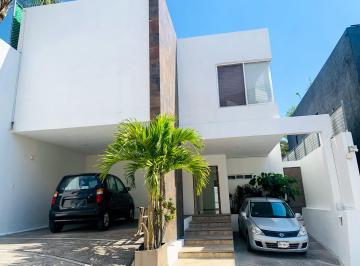 Casa de 4 habitaciones, Cuernavaca · Casa en Venta Delicias, Cuernavaca, Morelos