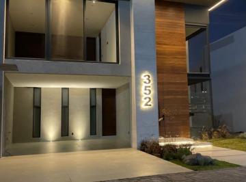 Casa de 4 habitaciones, León · Casa Nueva en Venta en La Campiña del Bosque con 4 Recamaras y 4 Estacionamientos