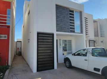 Casa · 2 Recámaras · 2 Estacionamientos · Casa en Venta en Fracc. Lomas de San Isidro