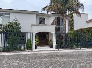 Casa · 469m² · 4 Recámaras · 2 Estacionamientos · Real de San Martin - Metepec