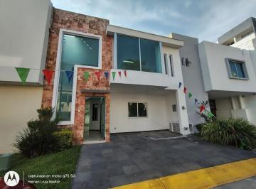 Casa de 3 habitaciones, Zapopan · Casa en Venta en Coto Altamira Zapopan Jalisco