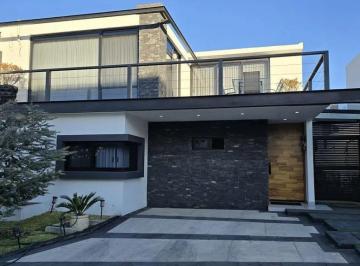 Casa de 3 habitaciones, Zapopan · Casa en Venta en Los Robles Residencial Zapopan Jalisco