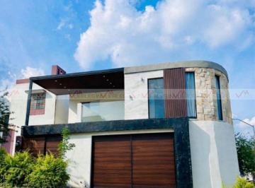 Casa · 140m² · 3 Recámaras · 2 Estacionamientos · Casa en Venta en Arcadia