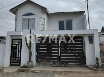Casa · 237m² · 5 Recámaras · 2 Estacionamientos · Venta Casa Amplia de 5 Recámaras en La Mina, Rosarito - (4)