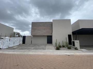 Casa de 4 habitaciones, Querétaro · Casa Santa Oliva en Venta en Lomas del Campanario